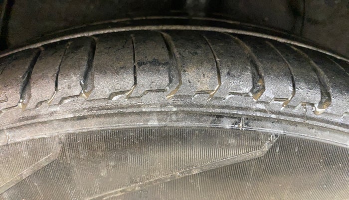 2020 Hyundai AURA S 1.2 AMT, Petrol, Automatic, 86,724 km, Right Rear Tyre Tread