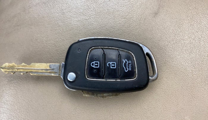 2020 Hyundai AURA S 1.2 AMT, Petrol, Automatic, 86,724 km, Key Close Up