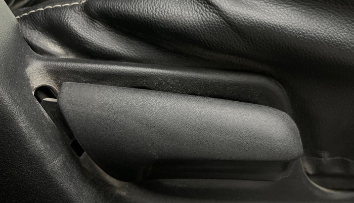 2014 Maruti Swift VXI, Petrol, Manual, 87,178 km, Driver Side Adjustment Panel