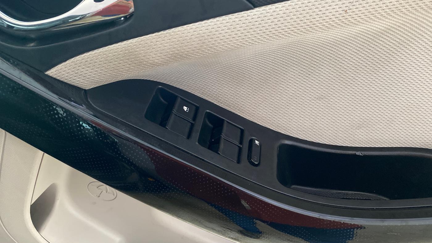 2023 Tata NEXON XZA PLUS PETROL, Petrol, Automatic, 21,880 km, Driver Side Door Panels Control