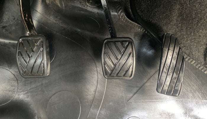 2013 Maruti Wagon R 1.0 VXI, Petrol, Manual, 47,083 km, Pedals