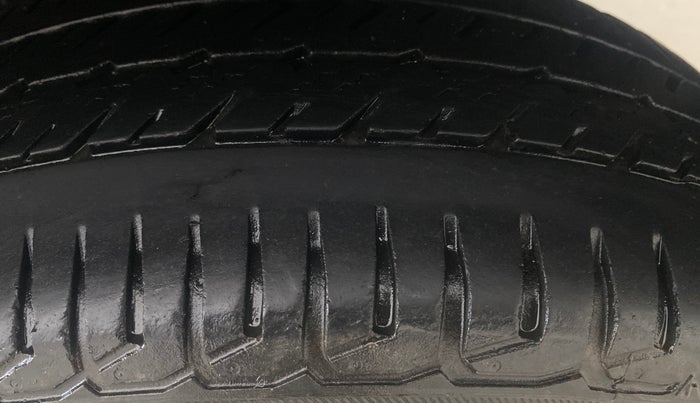 2013 Maruti Wagon R 1.0 VXI, Petrol, Manual, 47,083 km, Left Rear Tyre Tread