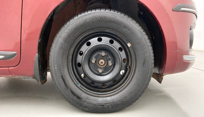 2017 Maruti Dzire VXI, Petrol, Manual, 60,068 km, Right Front Wheel