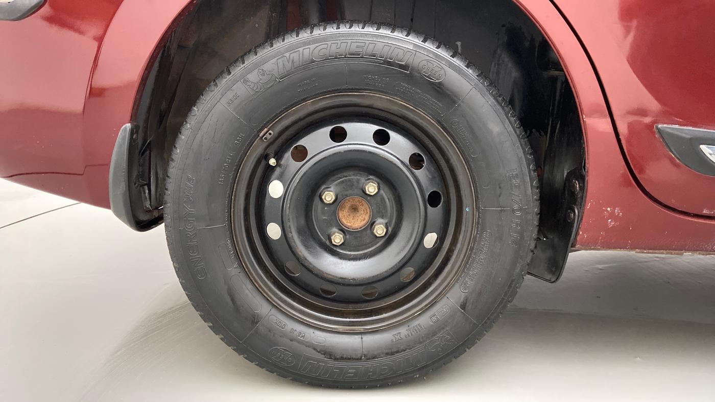 2017 Maruti Dzire VXI, Petrol, Manual, 60,068 km, Right Rear Wheel