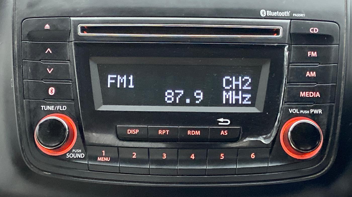 2017 Maruti Dzire VXI, Petrol, Manual, 60,068 km, Infotainment System