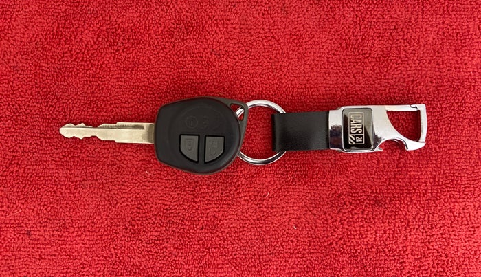 2017 Maruti Dzire VXI, Petrol, Manual, 60,068 km, Key Close Up