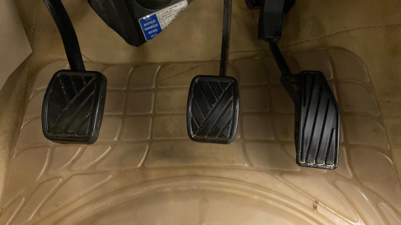 2017 Maruti Dzire VXI, Petrol, Manual, 60,068 km, Pedals