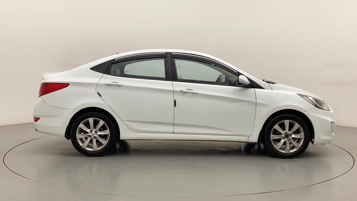 2013 Hyundai Verna FLUIDIC 1.6 CRDI SX, Diesel, Manual, 1,43,268 km, Right Side View