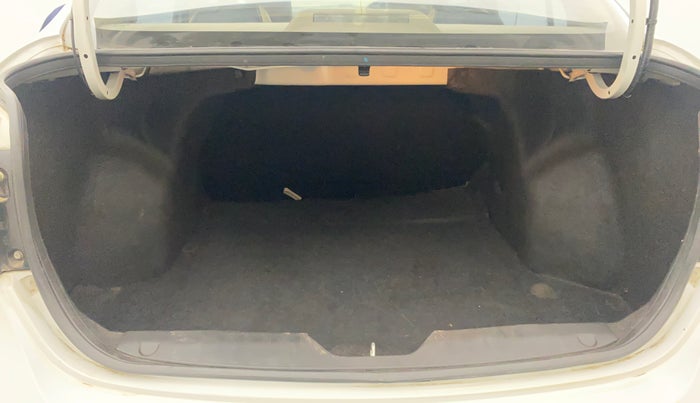 2017 Maruti Ciaz DELTA 1.4 MT PETROL, Petrol, Manual, 40,362 km, Boot Inside