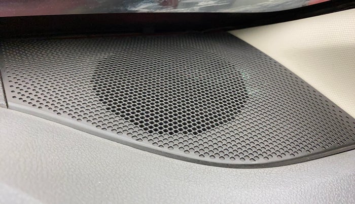 2017 Renault Kwid RXT 1.0, Petrol, Manual, 45,079 km, Speaker