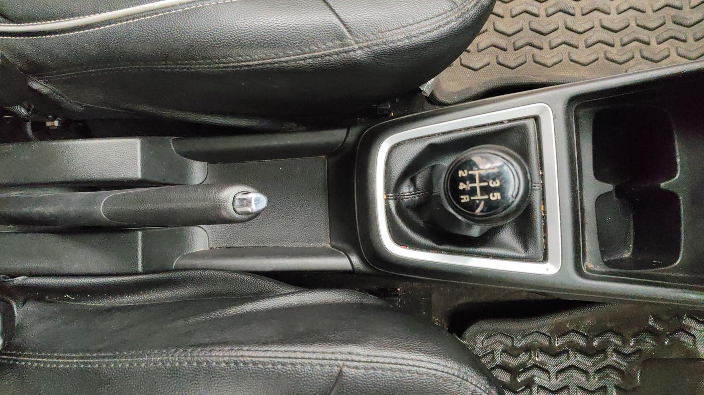 2021 Maruti Swift VXI, Petrol, Manual, 98,335 km, Gear Lever