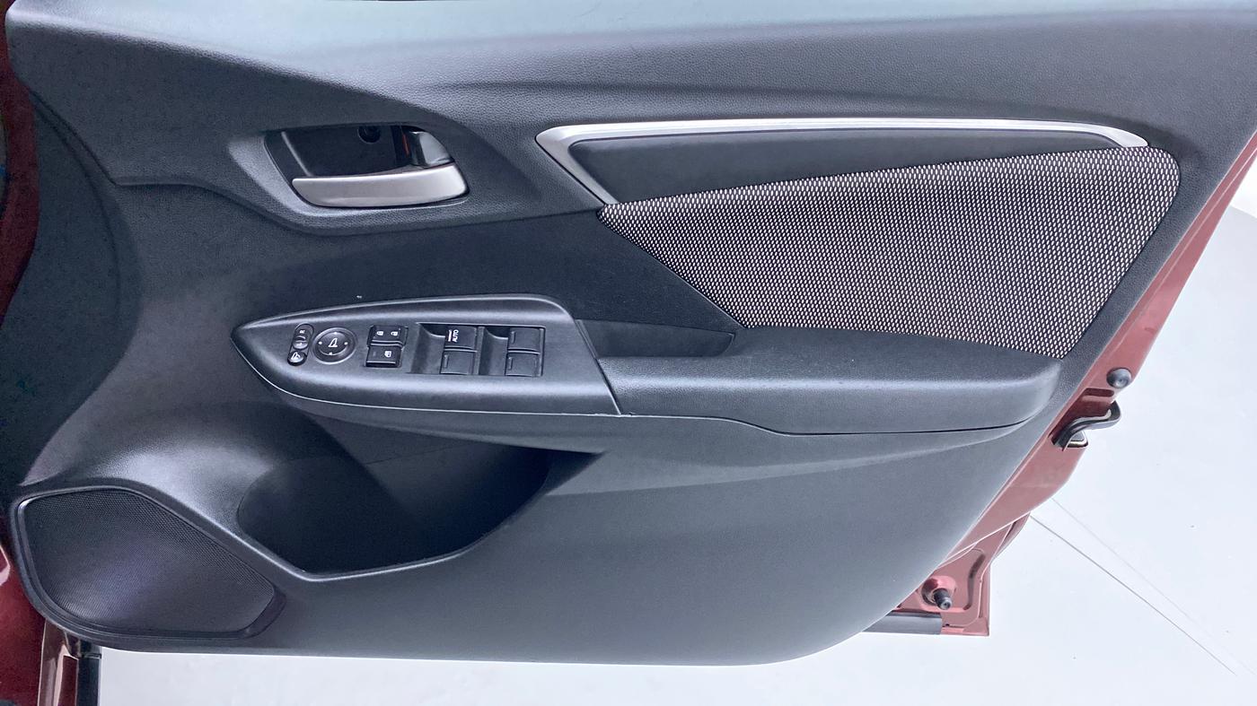 2018 Honda WR-V 1.2 i-VTEC VX MT, Petrol, Manual, 56,091 km, Driver Side Door Panels Control