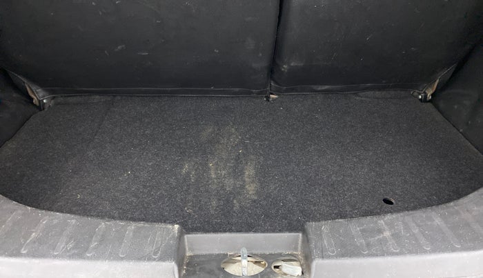 2017 Maruti Wagon R 1.0 VXI (O) AMT, Petrol, Automatic, 64,363 km, Boot Inside