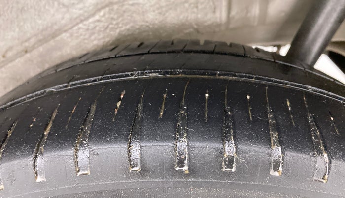 2017 Maruti Wagon R 1.0 VXI (O) AMT, Petrol, Automatic, 64,363 km, Left Rear Tyre Tread