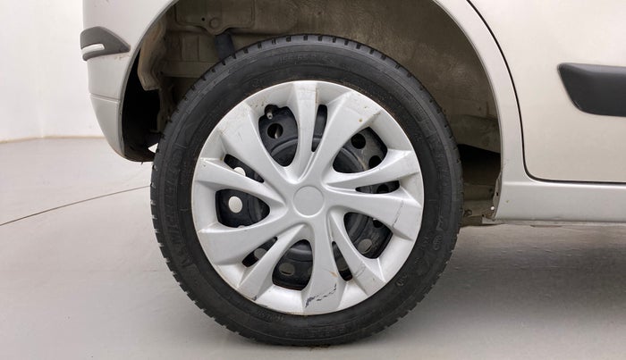 2017 Maruti Wagon R 1.0 VXI (O) AMT, Petrol, Automatic, 64,363 km, Right Rear Wheel