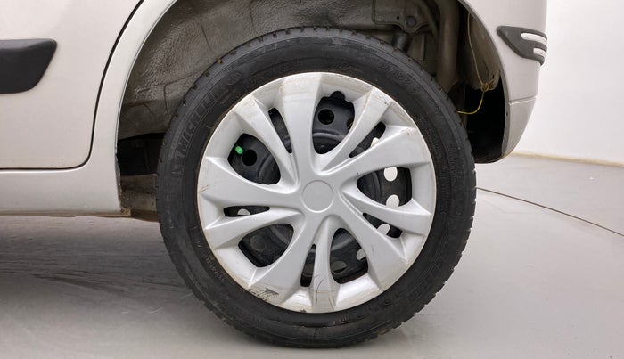 2017 Maruti Wagon R 1.0 VXI (O) AMT, Petrol, Automatic, 64,363 km, Left Rear Wheel