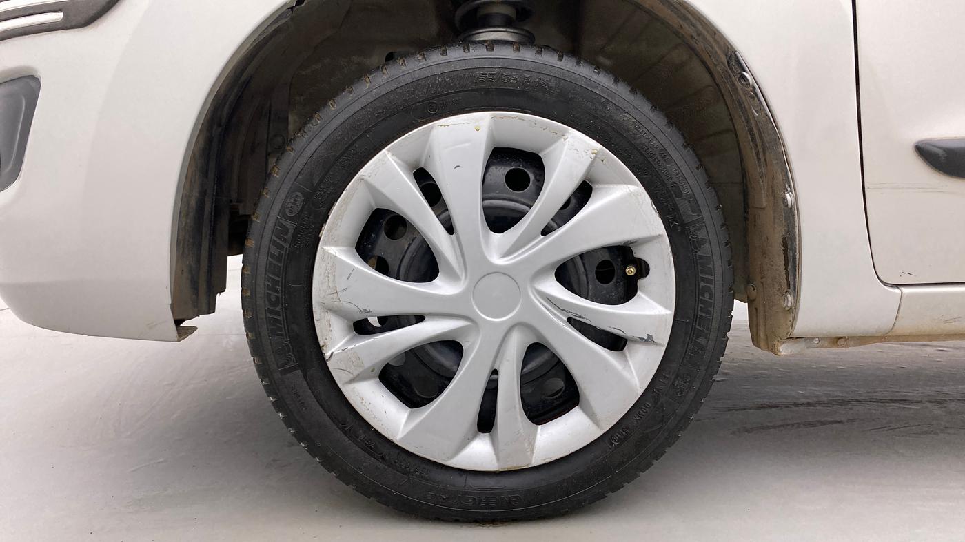 2017 Maruti Wagon R 1.0 VXI (O) AMT, Petrol, Automatic, 64,363 km, Left Front Wheel