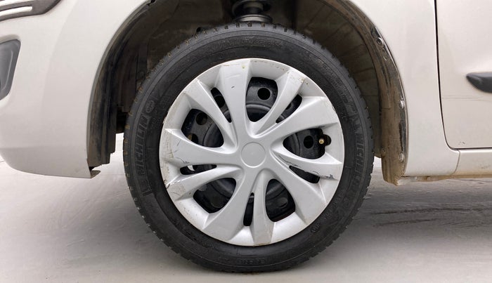 2017 Maruti Wagon R 1.0 VXI (O) AMT, Petrol, Automatic, 64,363 km, Left Front Wheel