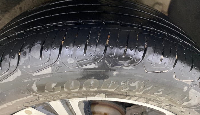 2022 MG ASTOR SAVVY 1.5 CVT S RED, Petrol, Automatic, 18,257 km, Left Rear Tyre Tread