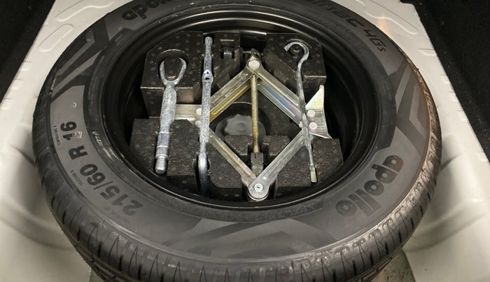 2022 MG ASTOR SAVVY 1.5 CVT S RED, Petrol, Automatic, 18,257 km, Spare Tyre