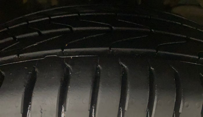 2024 Maruti Dzire VXI, Petrol, Manual, 64,271 km, Right Front Tyre Tread