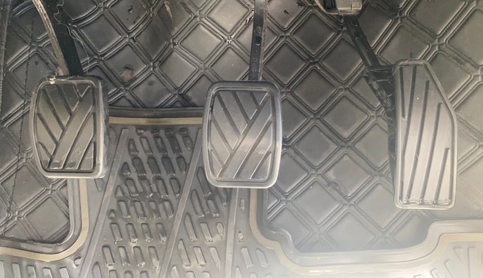 2024 Maruti Dzire VXI, Petrol, Manual, 64,271 km, Pedals