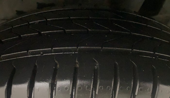 2024 Maruti Dzire VXI, Petrol, Manual, 64,271 km, Left Rear Tyre Tread