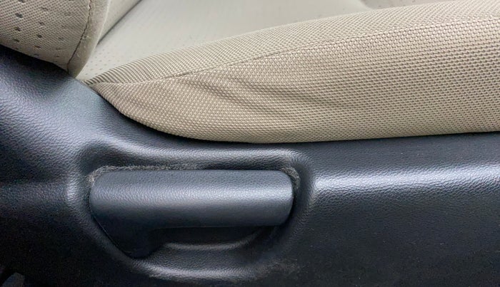 2011 Honda Jazz 1.2L I-VTEC BASE, Petrol, Manual, 1,04,107 km, Driver Side Adjustment Panel