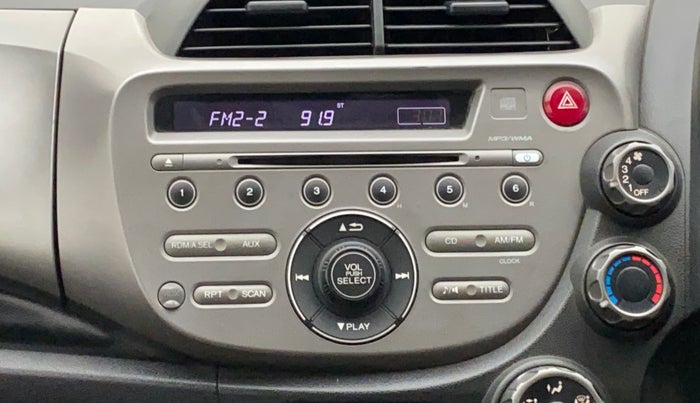 2011 Honda Jazz 1.2L I-VTEC BASE, Petrol, Manual, 1,04,107 km, Infotainment System