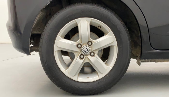 2011 Honda Jazz 1.2L I-VTEC BASE, Petrol, Manual, 1,04,107 km, Right Rear Wheel