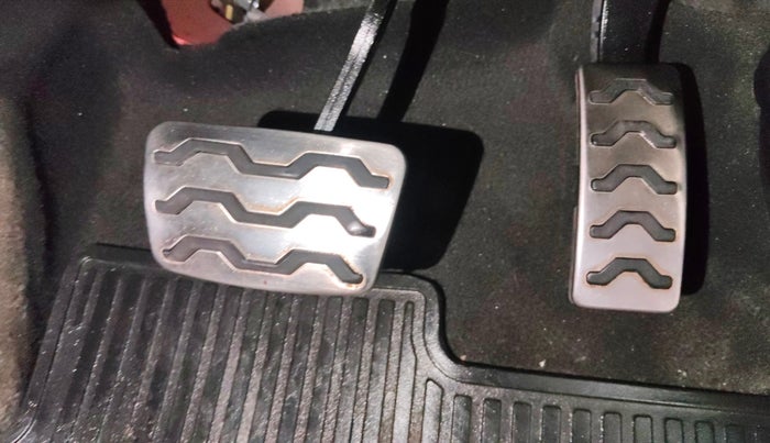 2021 Hyundai NEW I20 ASTA (O) 1.0 TURBO GDI DCT, Petrol, Automatic, 35,168 km, Pedals