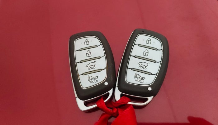 2021 Hyundai NEW I20 ASTA (O) 1.0 TURBO GDI DCT, Petrol, Automatic, 35,168 km, Key Close Up