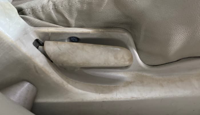 2015 Maruti Ertiga VXI, Petrol, Manual, 48,275 km, Driver Side Adjustment Panel