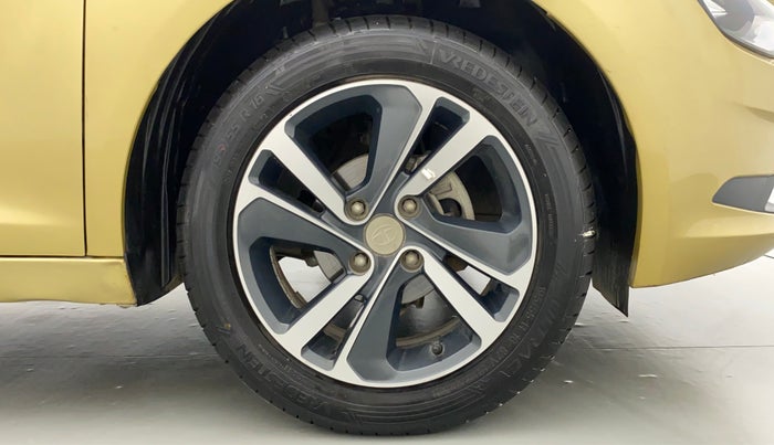 2020 Tata ALTROZ XZ (O) 1.2 RTN, Petrol, Manual, 17,660 km, Right Front Wheel