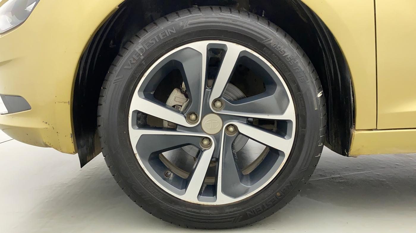 2020 Tata ALTROZ XZ (O) 1.2 RTN, Petrol, Manual, 17,660 km, Left Front Wheel