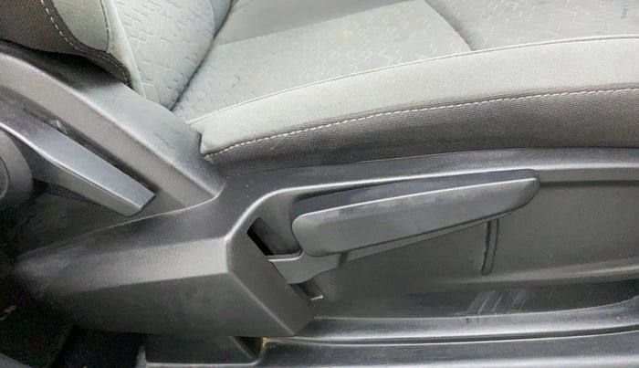 2020 Tata ALTROZ XZ (O) 1.2 RTN, Petrol, Manual, 17,660 km, Driver Side Adjustment Panel