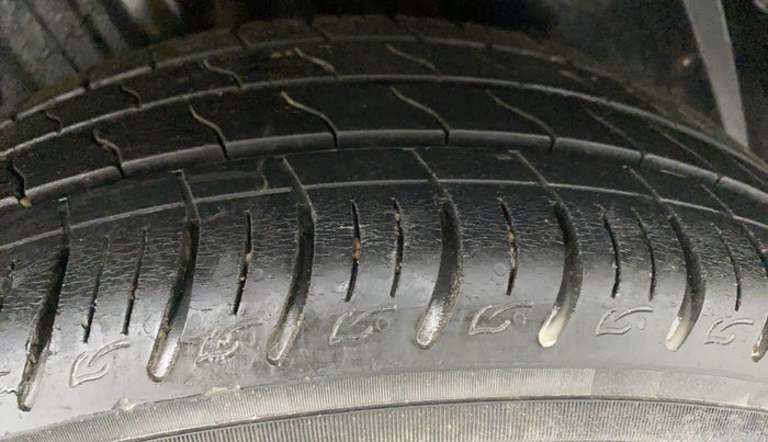 2020 Tata ALTROZ XZ (O) 1.2 RTN, Petrol, Manual, 17,660 km, Left Rear Tyre Tread