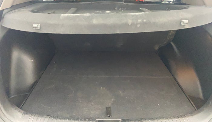 2019 Hyundai Creta SX 1.6 PETROL, Petrol, Manual, 38,773 km, Boot Inside