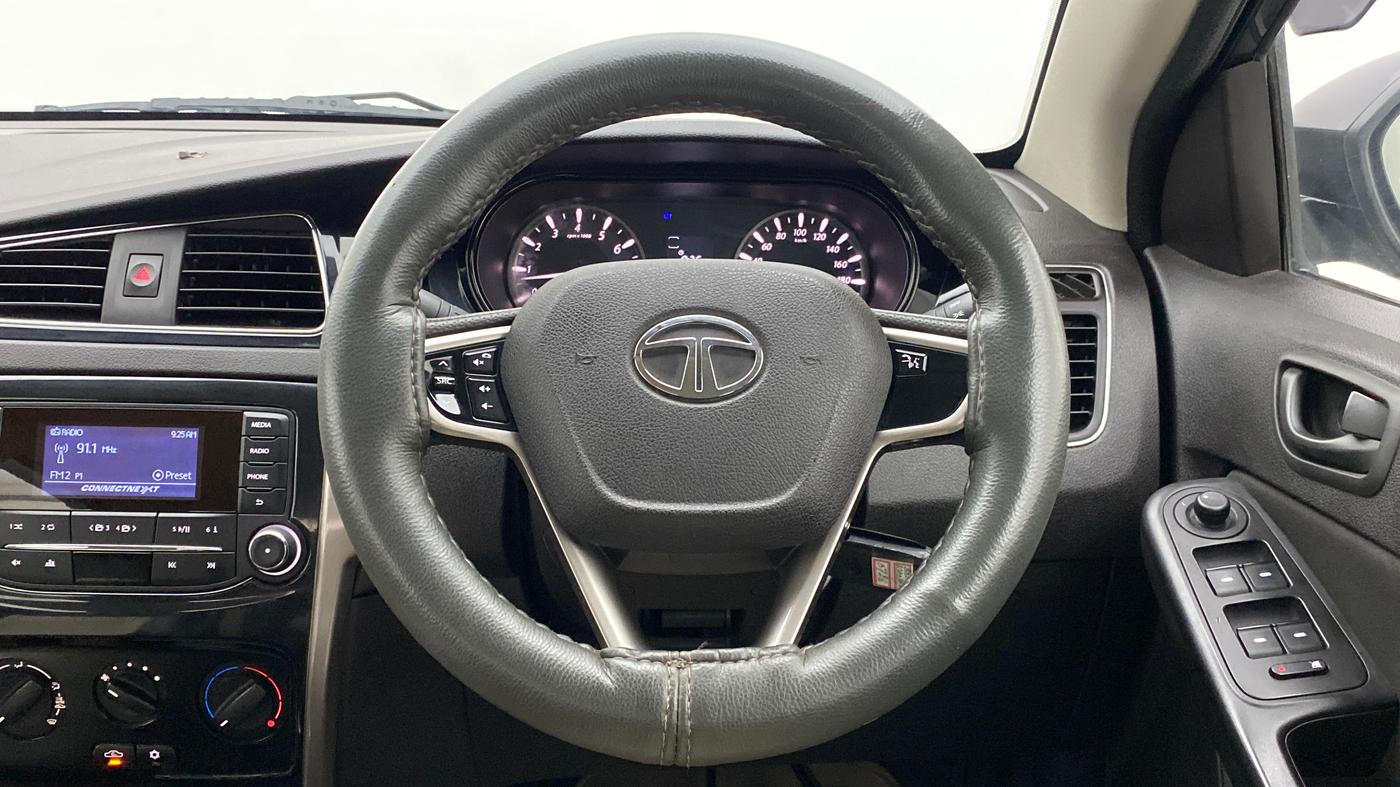 2015 Tata Bolt XM REVOTRON, Petrol, Manual, 40,005 km, Steering Wheel Close Up