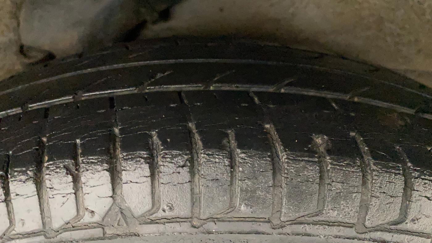 2011 Hyundai i10 SPORTZ 1.2, Petrol, Manual, 19,375 km, Left Rear Tyre Tread