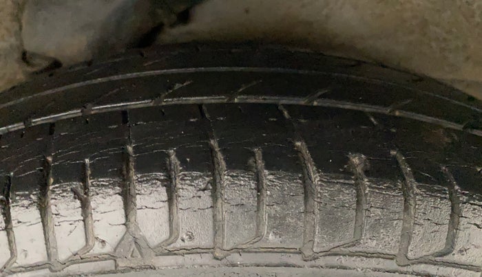 2011 Hyundai i10 SPORTZ 1.2, Petrol, Manual, 19,375 km, Left Rear Tyre Tread