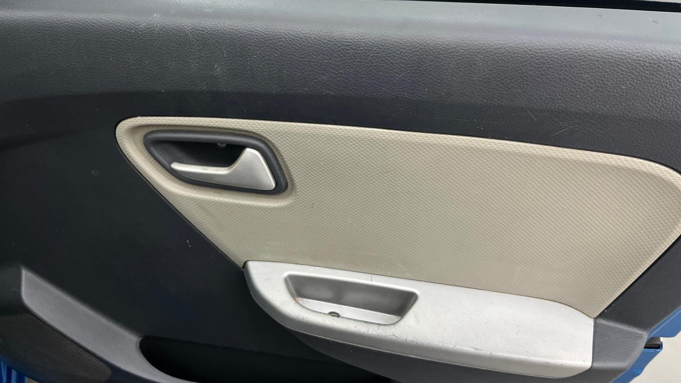 2015 Maruti Alto K10 VXI, Petrol, Manual, 53,338 km, Driver Side Door Panels Control