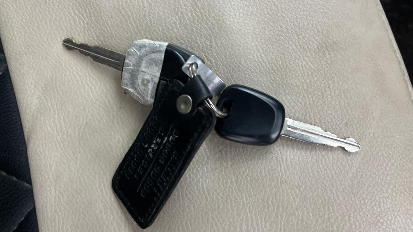 2015 Maruti Alto K10 VXI, Petrol, Manual, 53,338 km, Key Close Up