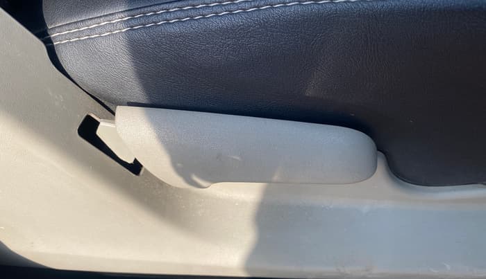 2014 Maruti Celerio VXI AMT, Petrol, Automatic, 92,953 km, Driver Side Adjustment Panel