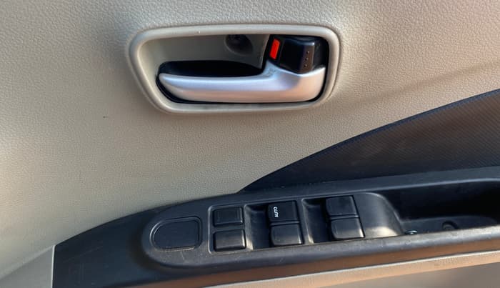 2014 Maruti Celerio VXI AMT, Petrol, Automatic, 92,953 km, Driver Side Door Panels Control