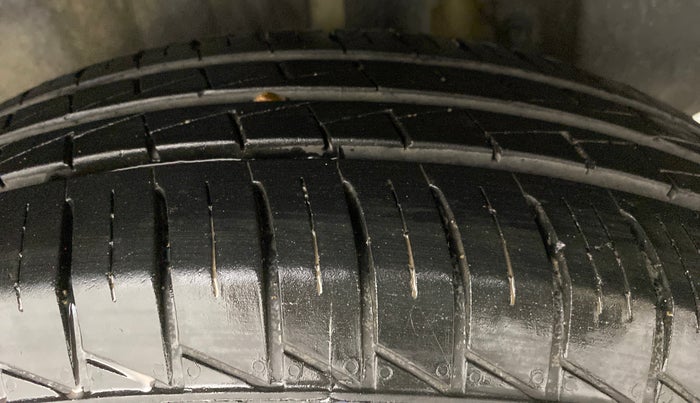 2021 Maruti Swift VXI, Petrol, Manual, 55,114 km, Left Rear Tyre Tread