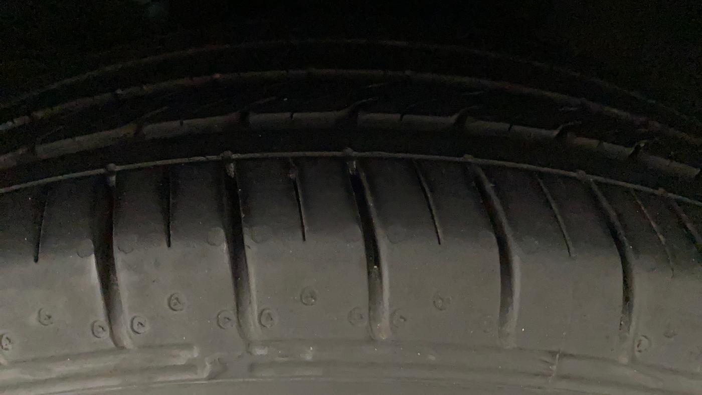 2016 Hyundai Creta SX PLUS 1.6 PETROL, Petrol, Manual, 71,757 km, Left Rear Tyre Tread