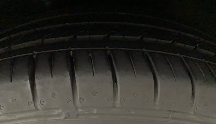 2016 Hyundai Creta SX PLUS 1.6 PETROL, Petrol, Manual, 71,757 km, Left Rear Tyre Tread