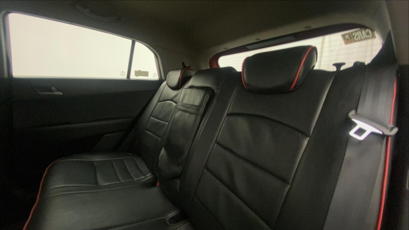 2016 Hyundai Creta SX PLUS 1.6 PETROL, Petrol, Manual, 71,757 km, Right Side Rear Door Cabin