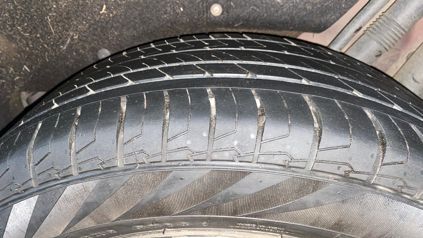 2018 Mahindra MARAZZO M8 7 STR, Diesel, Manual, 98,929 km, Left Rear Tyre Tread